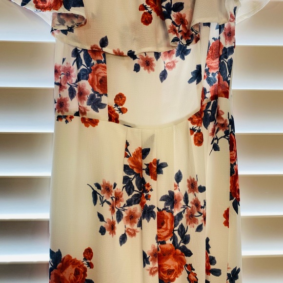 SOLD Dotti Size 8 Floral Off Shoulder Ruffle Dress Lined w/ Split - Picture 4 of 10